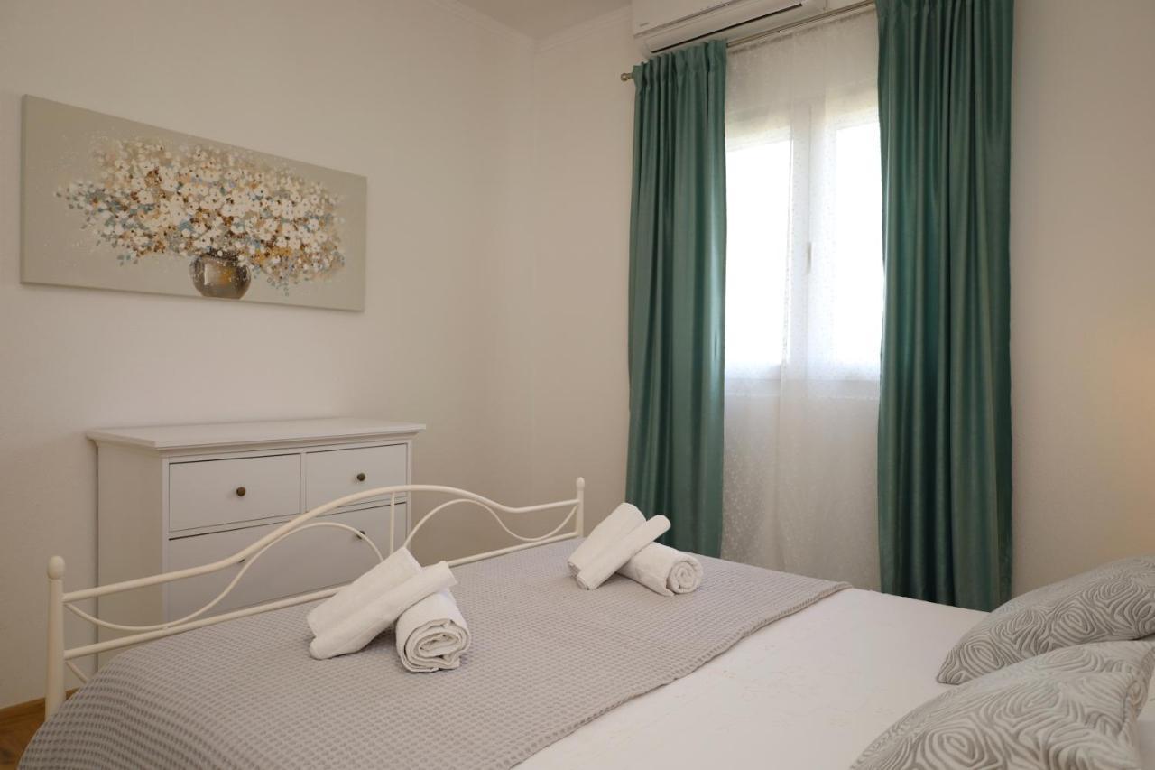 Holiday House Nono Сумартин Екстериор снимка