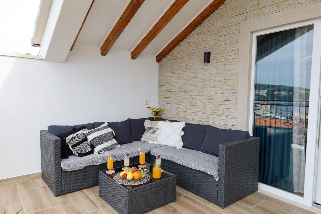 Holiday House Nono Сумартин Екстериор снимка